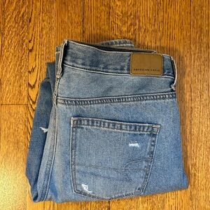 american eagle mom jeans